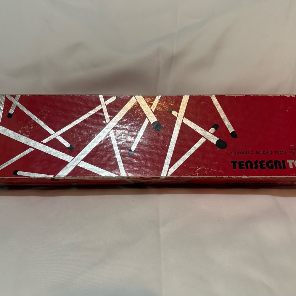 Tensegrity Geodesic Building Puzzle - Red Box